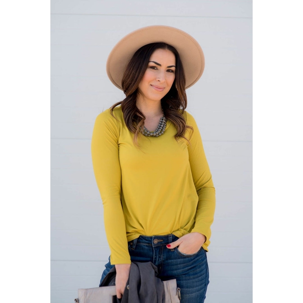 BOGO NWT Betsey's Boutique Marley Gold Butter Soft Basic Long Sleeve Tee- Small